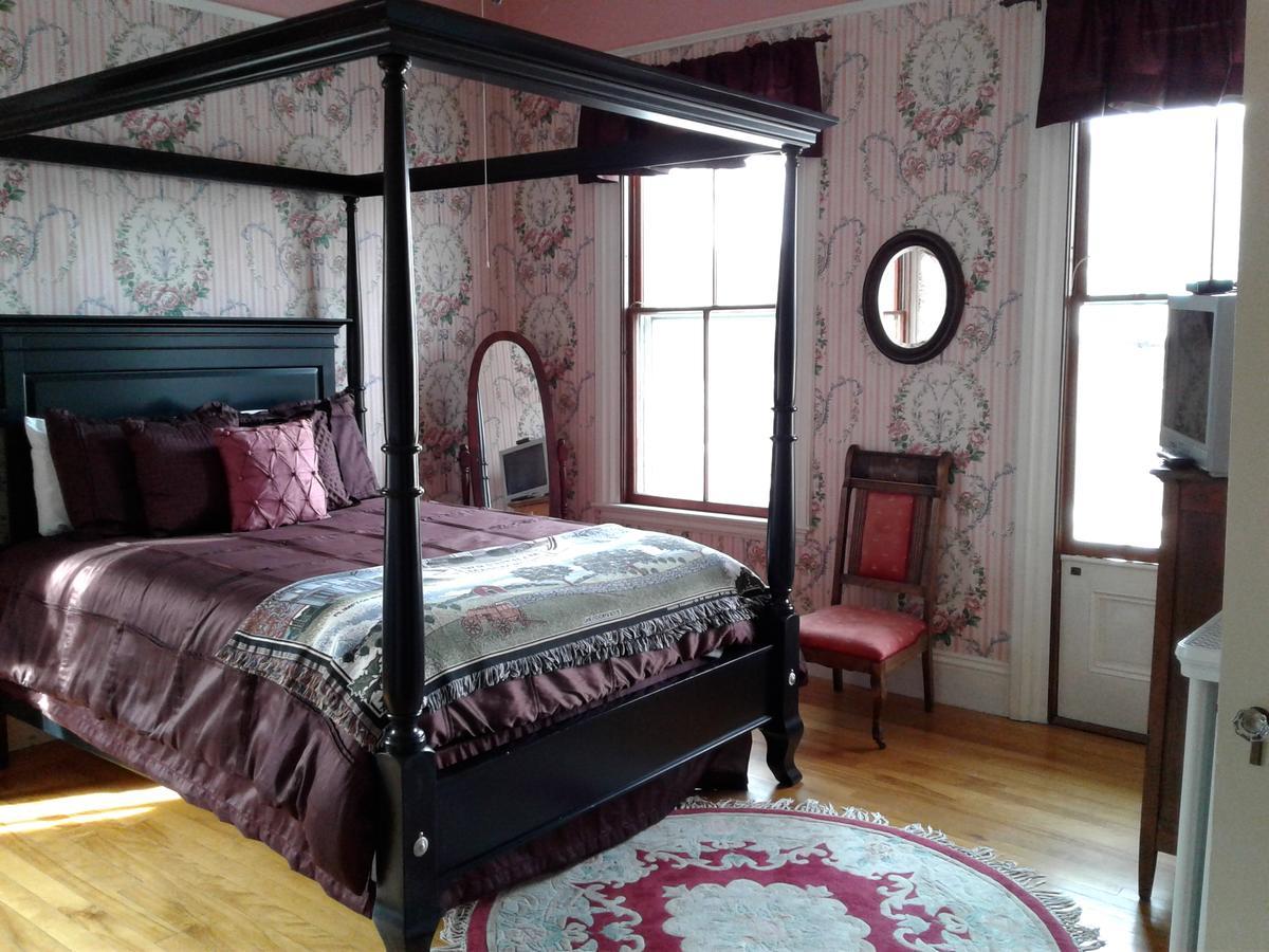 Proctor Mansion Inn Рентам Экстерьер фото