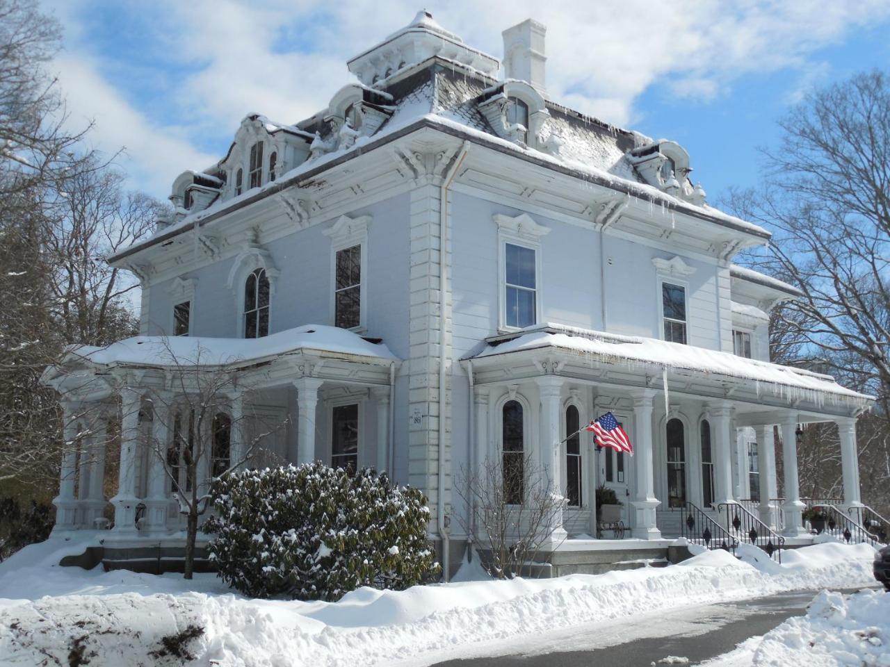 Proctor Mansion Inn Рентам Экстерьер фото